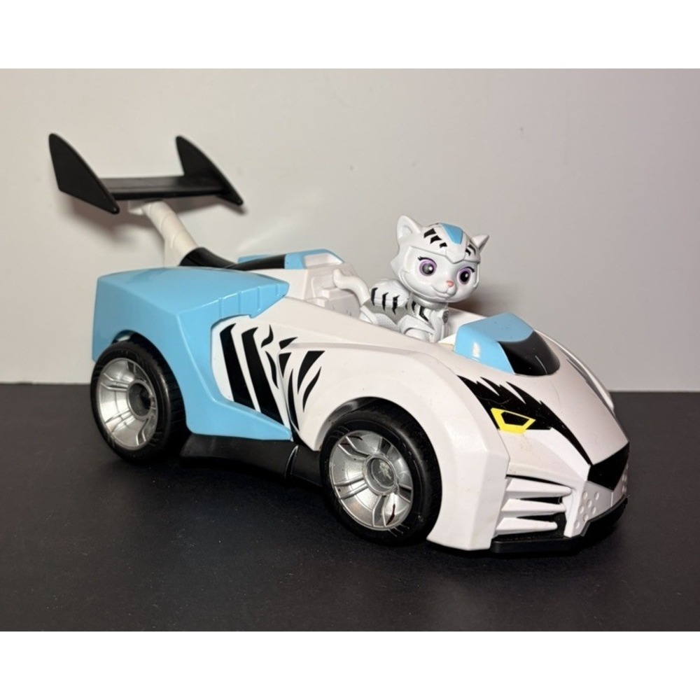Paw Patrol Cat Pack Rory Featured Deluxe Vehicle & Figure Complete RARE